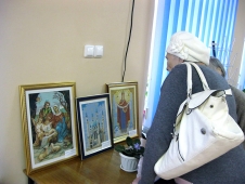 Вера Алексеевна Кирюхина - выставка вышитых картин в библиотеке
