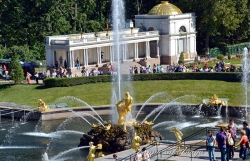 Петергоф. Колоннады