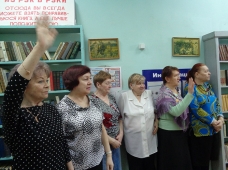 Литературно-музыкальный час: «Женское лицо войны». Библиотека №5